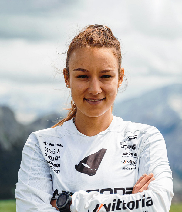 femme_0000_Luminosité_Contraste 1